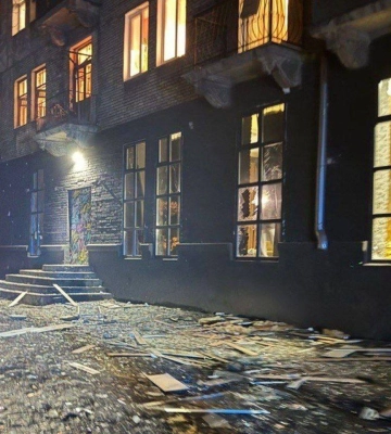 Вночі було гучно у Кам’янському районі: через атаку рф постраждала жінка 