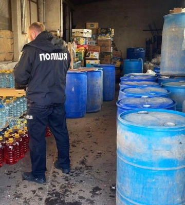 На Рівненщини правоохоронці вилучили сурогатного алкоголю на майже один мільйон гривень