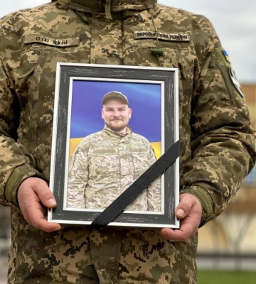 Сьогодні у Рівному попрощалися з відважним воїном