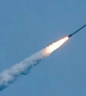 Ворог наніс ракетний удар по Києву: є влучання та потерпілі