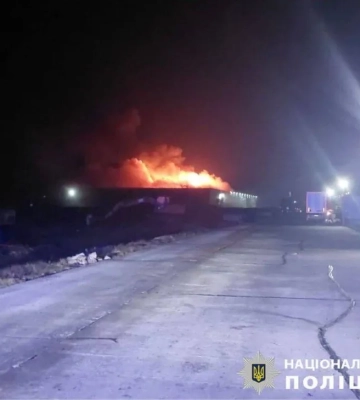 Внаслідок атаки дронами під Києвом спалахнуло складське приміщення площею 15 тисяч квадратів