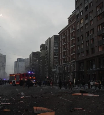 Наслідки ракетного удару по Києву