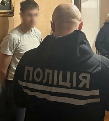 15 000 доларів за незаконне переправлення чоловіків через кордон: на Львівщині затримали організатор
