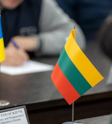 Правительство Литвы прибыло в Киев