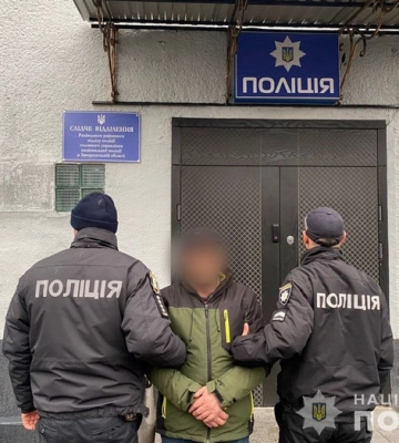 Поліція Рахівщини затримала зловмисника, який у стані сп’яніння вбив знайомого
