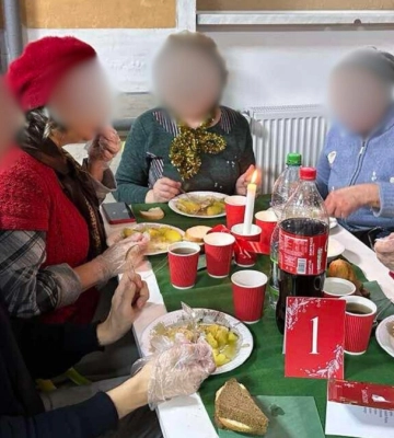 Тепло Різдва в Івано-Франківську: святковий обід для нужденних