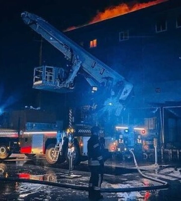 Російські безпілотники знищили склад &quot;Сільпо&quot;. Втрачено товарів на 400 мільйонів. ФОТОрепортаж