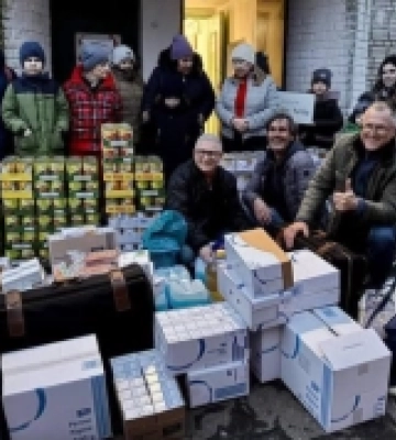 Волонтери з Німеччини привезли гуманітарну допомогу для Нововолинської громади та захисників