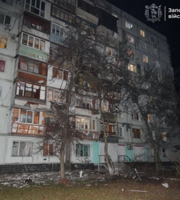 Росіяни вдарили “Шахедом” по житловому будинку у Харкові