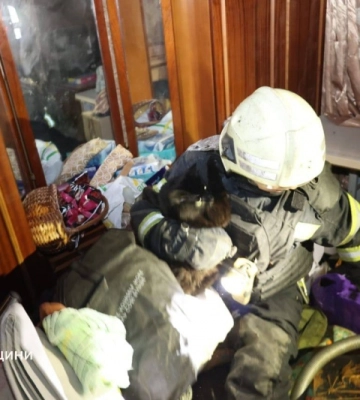 У ДСНС показали наслідки удару дрона РФ по будинку у Харкові. Фото