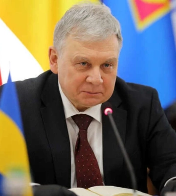 Президент звільнив ексміністра оборони Тарана з посади посла у Словенії