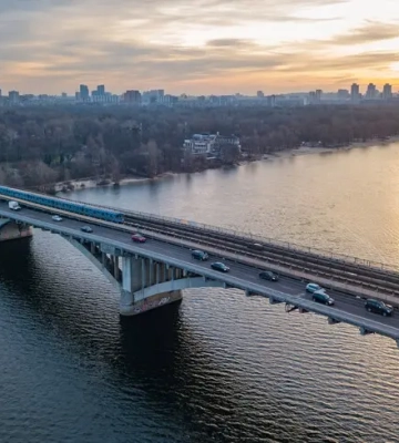 Коли впадуть київські мости, або Ігри «патріотів» Коли впадуть київські мости, або Ігри «патріотів»