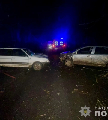 Поліція Вінниччини встановлює обставини ДТП, в якій постраждали четверо людей
