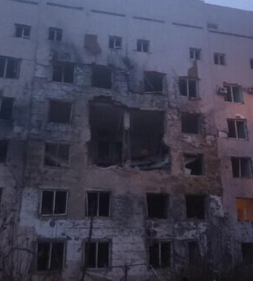 Ворог ударив КАБами по онкоцентру в Херсоні: є значні руйнування. ФОТОрепортаж