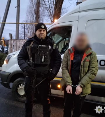 Множинними ножовими пораненнями закінчилася бійка в кафе на Харківщині