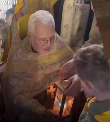 Пластуни передали до харківського храму Вифлеємський вогонь миру