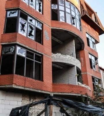 У двох районах Херсона після обстрілу виникли перебої з водою та світлом