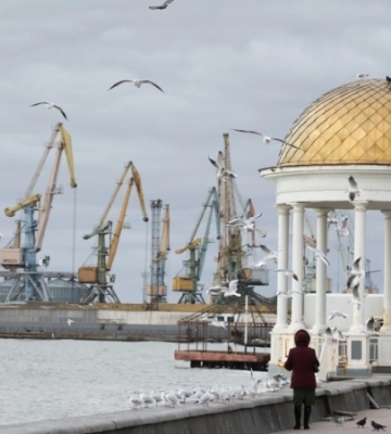 У Бердянську підірвали авто, в якій міг бути очільник окупаційної ради – Андрющенко
