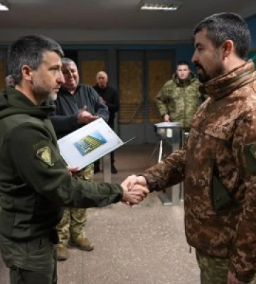 Голова Закарпатської ОВА зустрівся з бійцями 5-го окремого стрілецького батальйону, де воюють наші земляки