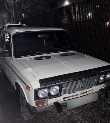 “Щось шукали під парканом”: у Черкасах знайшли чоловіків із ймовірними наркотиками