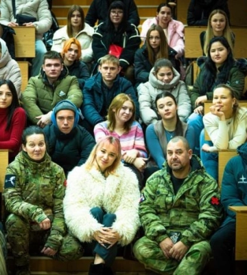Предатели Мелитополя ходят по учебным заведениям с лекциями по профилактике терроризма 