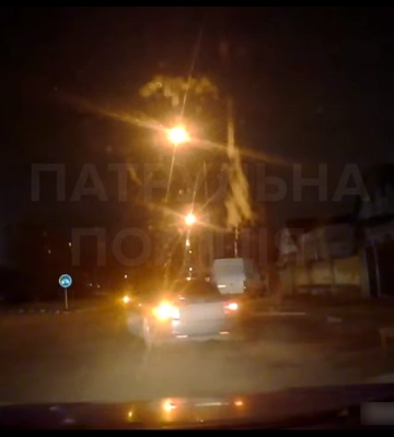 У Черкасах автомобіль “Хонда” намагався втекти від поліцейських (ВІДЕО)