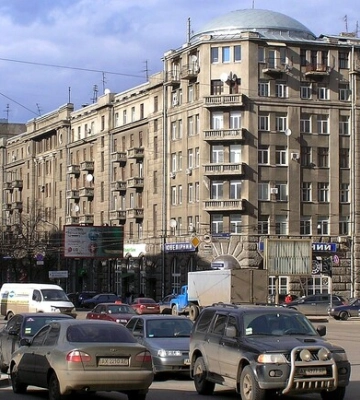 На улице Полтавский шлях временно ограничили движение транспорта