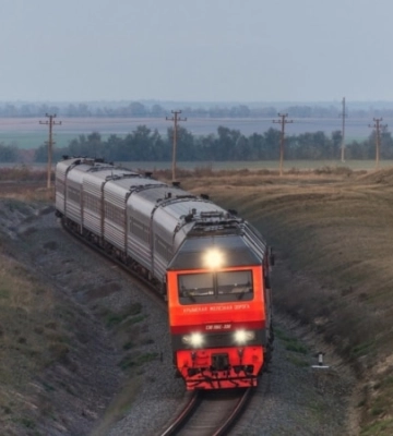 Движение поездов в Крыму приостановлено после атаки БПЛА