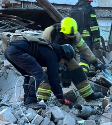 Кількість постраждалих у Кривому Розі зросла до 13: з-під завалів дістали жінку