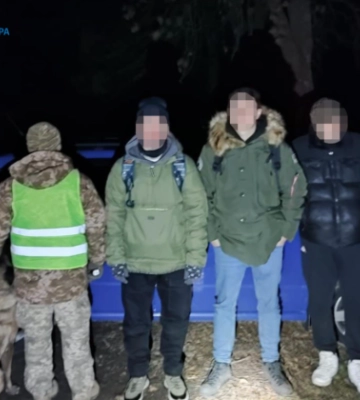 18 тисяч доларів за переправлення військовозобов’язаних через кордон — вінничанину повідомлено про підозру