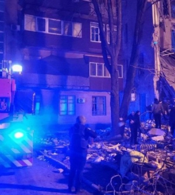 Головне за вівторок, 24 грудня: ракетний удар по Кривому Рогу, майже 250 боєзіткнень, привітання з Різдвом