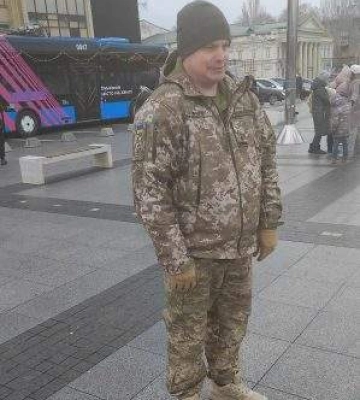 У Миколаєві військові музиканти та студенти коледжу дарують усім святковий настрій (ФОТО)