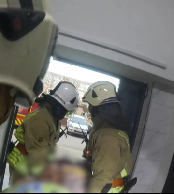 У Вараші чоловік отруївся чадним газом: надзвичайники показали відео порятунку