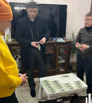 Намагалися видурити 1,2 млн грн у підприємця: ДБР затримало депутата Львівської облради та його спільника. ФОТОрепортаж