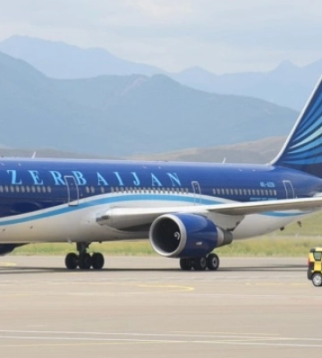 Azerbaijan Airlines призупинила польоти до двох південних міст Росії