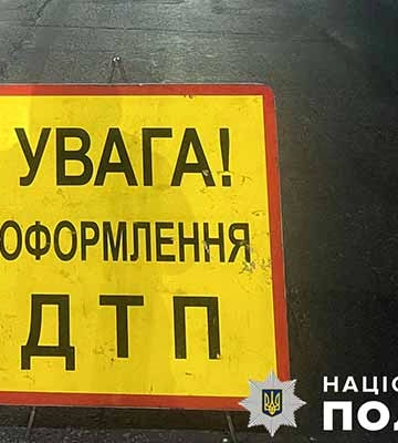На Полтавщині п’яний водій BMW уночі врізався в електроопору — пасажирка отримала травми