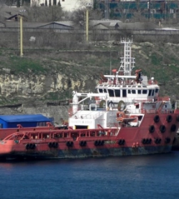 У Криму російське судно «Фьодор Урюпін» уразив  український дрон