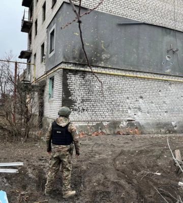 Російські війська за добу атакували три райони Донеччини: десятки пошкоджених будинків