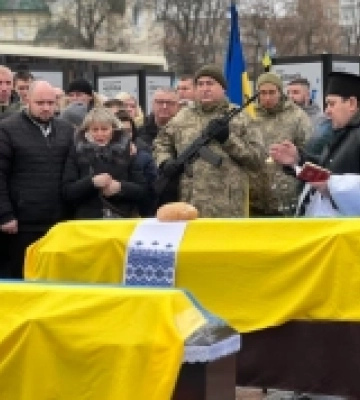 Рівняни попрощалися з двома захисниками – Дмитром Кириченком та Віктором Дмитрієвим