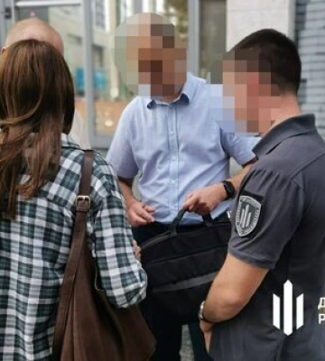 Помічниця судді "зливала" кримінальникам інформацію про заплановані обшуки: ДБР завершило розслідування