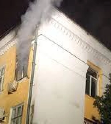 В центрі Полтава горіла нежитлова будівля