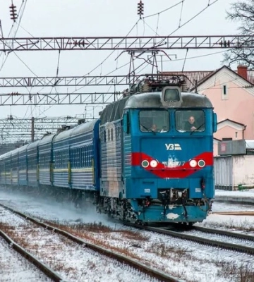 «Укрзалізниця» збільшує кількість місць у поїздах, які курсують до Закарпаття