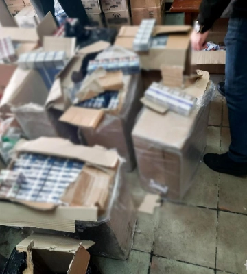 На Рівненщині під час обшуків вилучили цигарок та алкоголю на майже 500 тис. грн