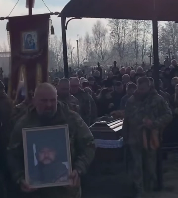 Життя трагічно і несподівано обірвалося під час несення військової служби: на Волині поховали Героя Дмитра Яковяка