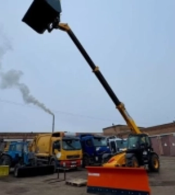 На Волині автопарк ВУКГ поповнився багатофункціональним навантажувачем
