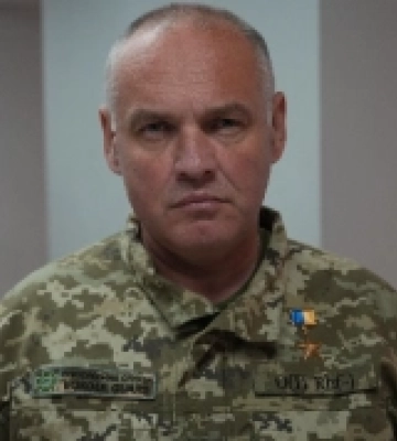 Лучанину, Герою України Олегу Пришневському Зеленський вручив сертифікат на квартиру