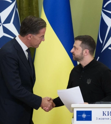 Генсек НАТО назвав несправедливою критику Зеленського на адресу Шольца