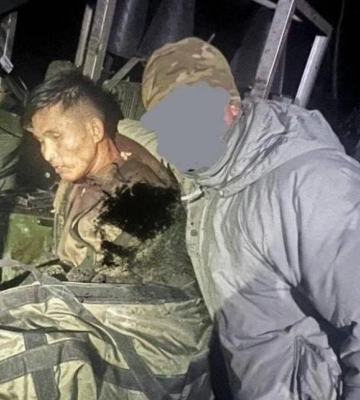 Південна Корея передала 300 тисяч підручників для учнів десятих класів