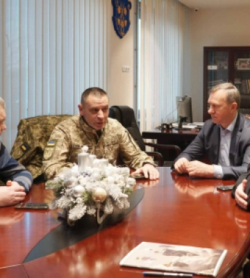 В Ужгородській міській раді відбулася зустріч із заступником командира 212-го окремого батальйону 101-ї окремої бригади ТрО