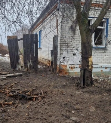 Пошкоджені будинки, господарчі споруди й автомобіль: росіяни обстріляли Семенівську громаду на Чернігівщині